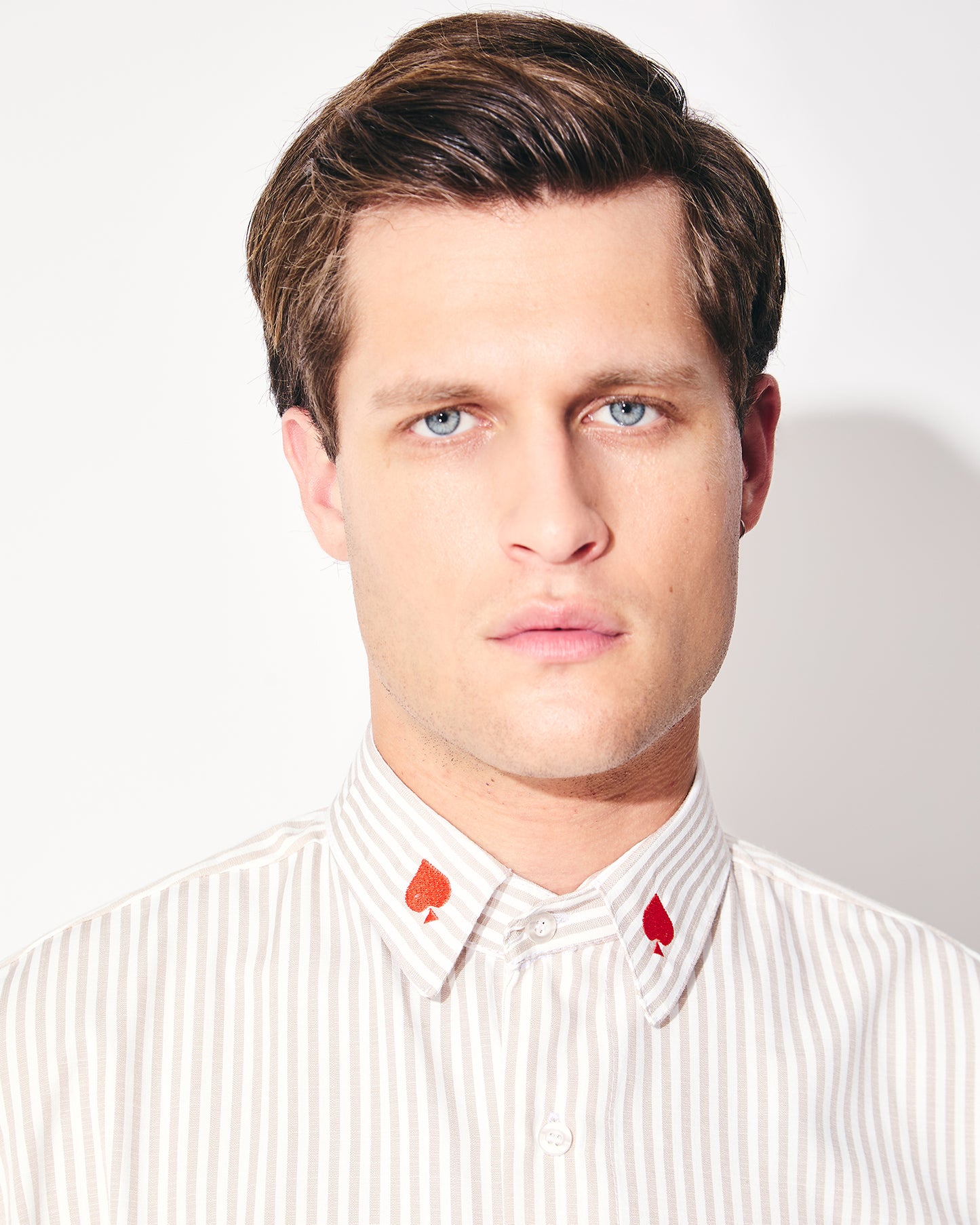 CAMISA LINO RAYADA BLANCA UNIEX - CAYETANA.