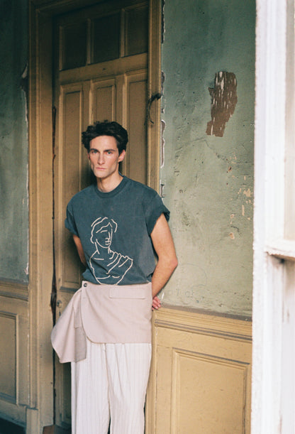 POLERA SEBASTIANA GRIS BUSTO BORDADO