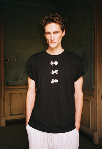 POLERA SEBASTIANA NEGRA  JAPO